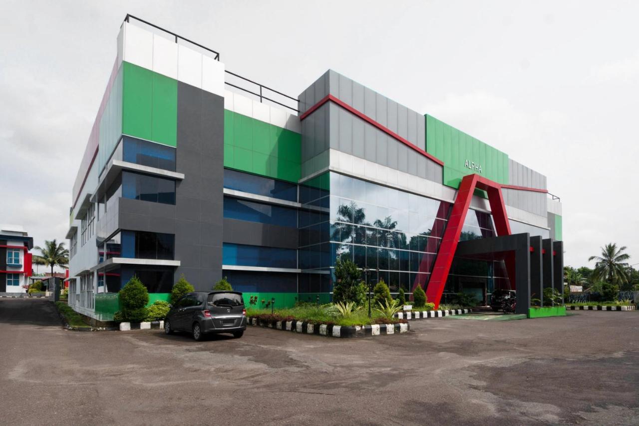 Hotel Super Oyo Collection O 3431 Alpha Bandara